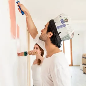 couple-moving-into-new-house-1024x692-1.webp